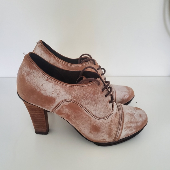 Matisse lace up Oxford bootie shoes distressed tan - Picture 2 of 6